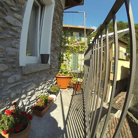 La Casa Sul Sasso Guest house 3*