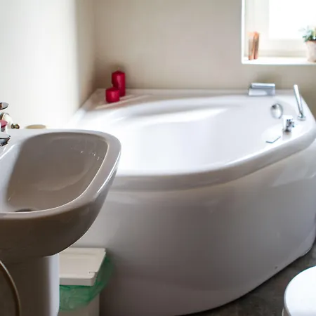 La Casa Sul Sasso 3* דרביו