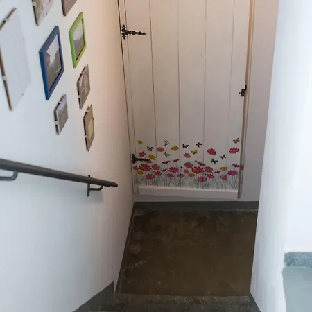 La Casa Sul Sasso בית הארחה דרביו