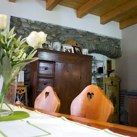 La Casa Sul Sasso 3* דרביו