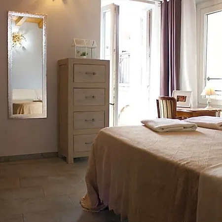 La Casa Sul Sasso 게스트하우스 3*