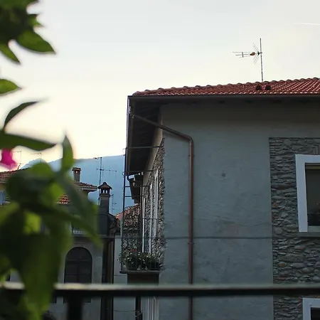 La Casa Sul Sasso בית הארחה